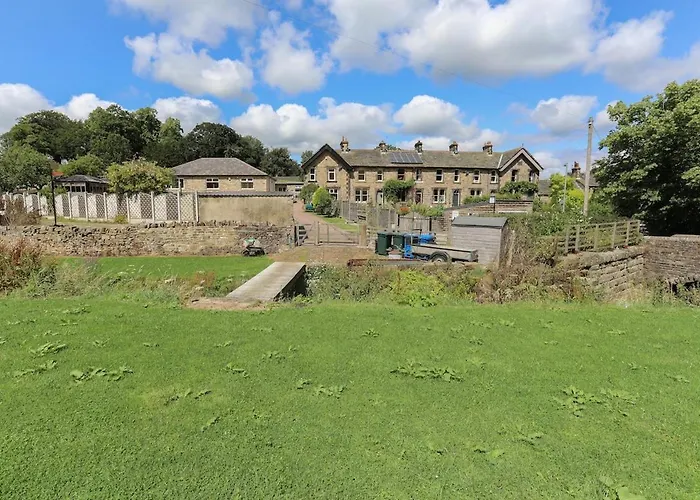 Semesterbostad Wend Gardens Carleton Pet Friendly *